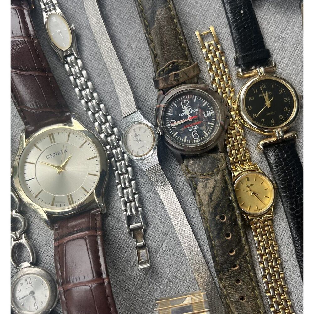 36 Assorted Mens & Womens Watches Untested Vintage Gold Silver Mix Tone Metal - Picture 2 of 12
